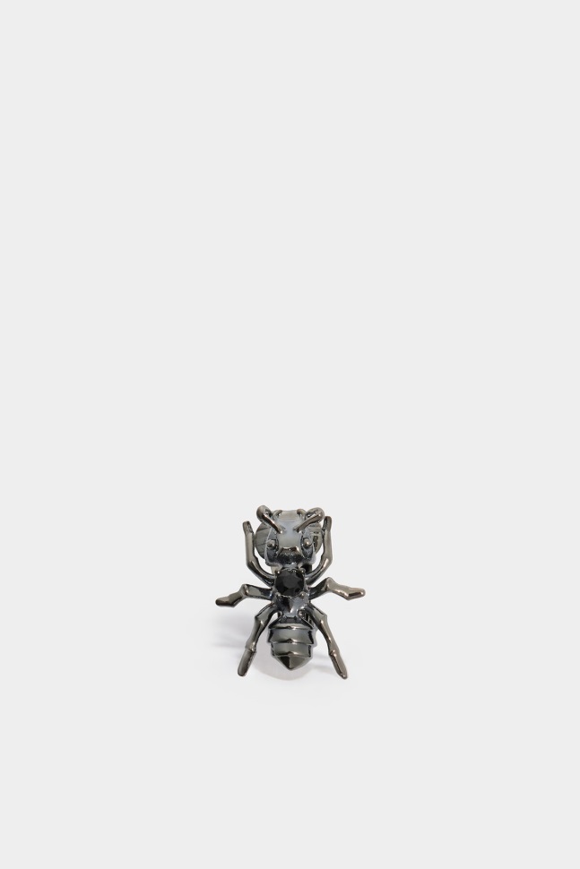 dsquared2_iconic_animal_kingdom_earring.jpg Dsquared2 Iconic Animal Kingdom Earring - Image 1