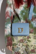 Dsquared2 Iconic D2 Statement Shoulder Bag LIGHT BLUE/BLACK - Image 5