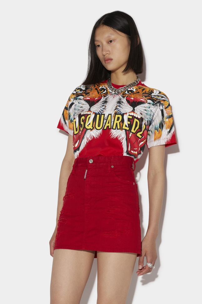 dsquared2_iconic_d2_tiger_t_shirt_d2_red.jpg Dsquared2 Iconic D2 Tiger T-Shirt D2 RED - Image 1