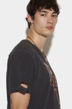 Dsquared2 Iconic D2 Tribe Destroy T-Shirt - Image 4
